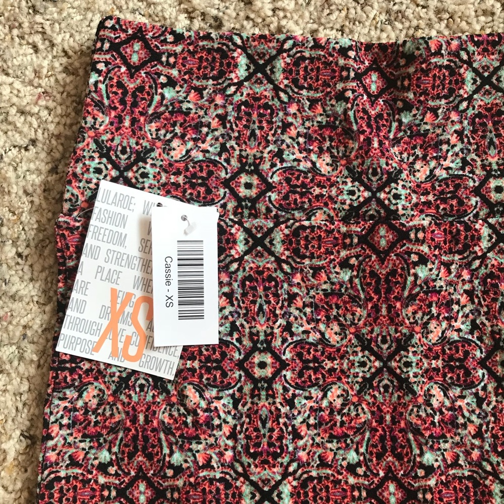 NWT LulaRoe Cassie!